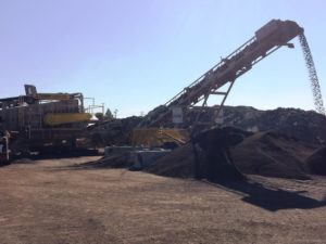 Lafarge produces Aggneo with a mobile crushing plant. Photo courtesy of Lafarge.